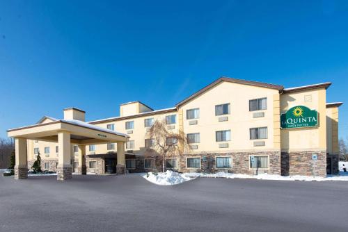 La Quinta by Wyndham Erie in Erie, USA