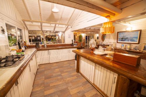 Konyha, Quinta del Mar Sunset in Isla Tintipan