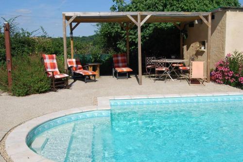 Gîte à la ferme avec piscine