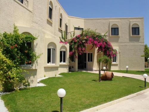 Summerland Hotel - image 14
