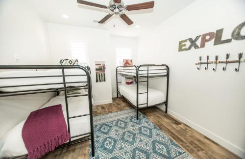The Gathering Place by Freedom Vacation Rentals - image 4