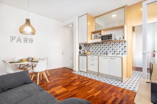 RG Downtown Duplex, Ferienwohnung in Faro
