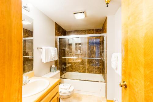 Ski-In Ski-Out Tyra Lookout #20 Ski-In Ski-Out Tyra Lookout #20