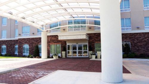Holiday Inn Express and Suites Bossier City Louisiana Downs By IHG - 숙소 외관