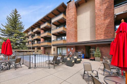 Aspen Square Condominium Hotel