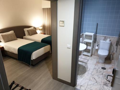 Apulia Praia Hotel - image 2