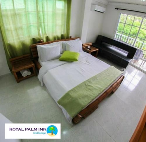 Casa Royal Palm Inn