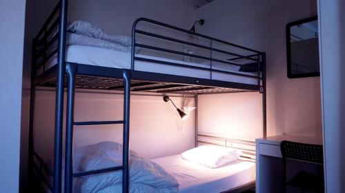 Single Bed in Mixed Dormitory Room