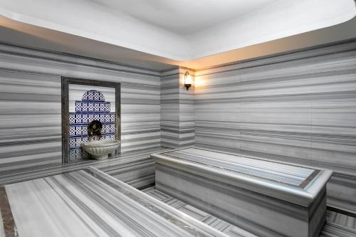Titanic Business Kartal - image 14