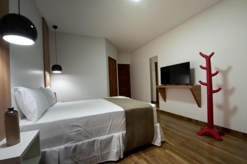 W4 Hotel The 3-star W4 Hotel offers comfort and convenience whether youre on business or holiday in Irece. Both business travelers and tourists can enjoy the hotels facilities and services. Take advantage of