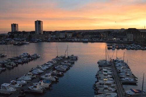 Ambassadeur Hotel - Cherbourg Port de Plaisance - image 4