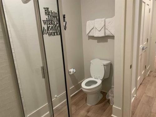 Captain's Landing by Meyer Vacation Rentals - image 9