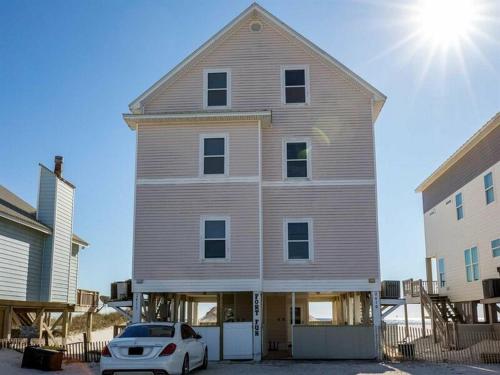 Fort Fun West by Meyer Vacation Rentals - image 9