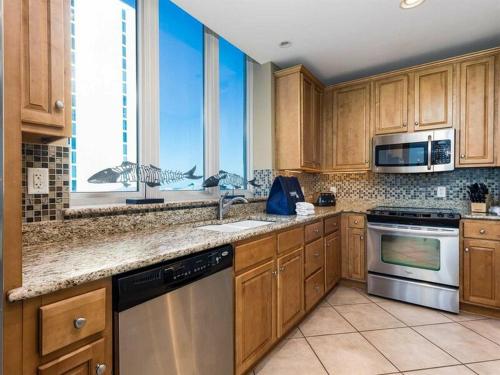 Lagoon Tower 402 by Meyer Vacation Rentals - main image