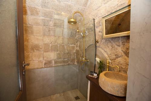 Porolithos Boutique Hotel - image 4