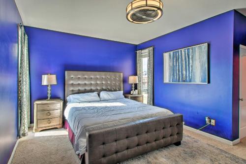 Vibrant St Louis Pad - Walk to Lindell Blvd! - image 5