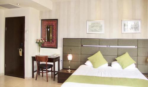 room detail thumbnail 0