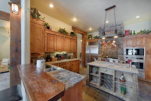 Timbercrest Countryside Estate 437 by Casago - Donerightmanagement - main image
