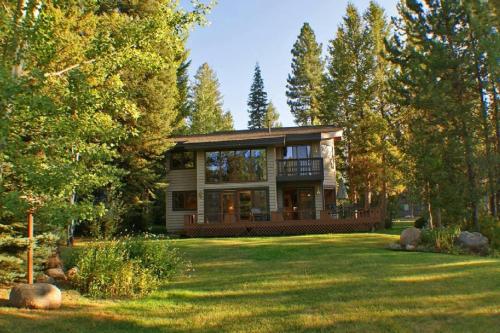 Fairway Lodge by Casago McCall - Donerightmanagement image
