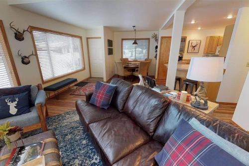 Longhorn Hideaway by Casago McCall - Donerightmanagement - image 2