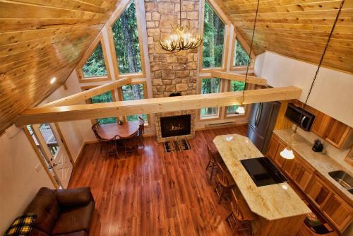 Carlson Cabin by Casago McCall - Donerightmanagement - image 8