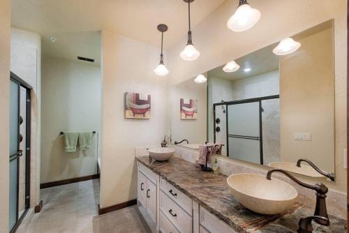 TimberCrest Downtown Lakeview Condo North - Downtown Lakeview Balcony Air Conditioning - image 2