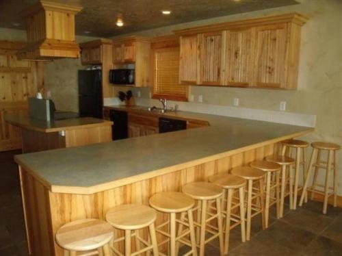 Cascade Multi-Family Cabin by Casago McCall - Donerightmanagement - image 2