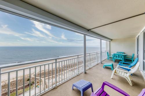 Carousel Condos - image 2