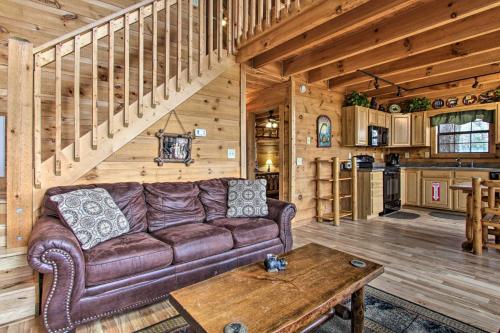Sevierville Sanctuary Hot Tub Pool Table and Deck! - image 3