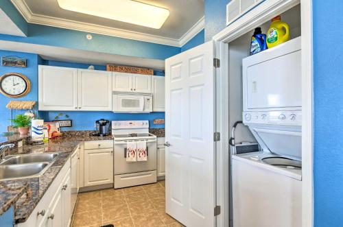 Panama City Beach High-Rise with Beach Access! - image 4