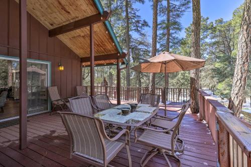 Deck with Wooded Views Rustic-Chic Prescott Cabin!, Prescott (zdjęcie 2)