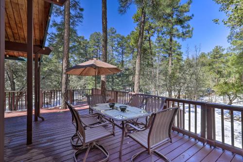 Deck with Wooded Views Rustic-Chic Prescott Cabin!, Prescott (zdjęcie 4)
