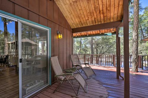 Deck with Wooded Views Rustic-Chic Prescott Cabin!, Prescott (zdjęcie 5)