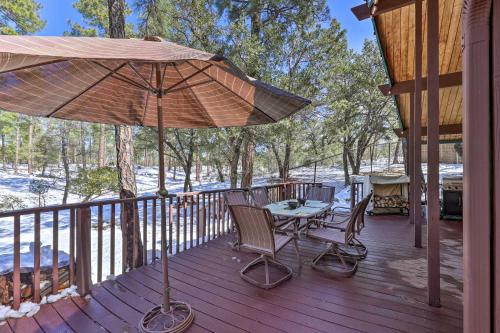 Deck with Wooded Views Rustic-Chic Prescott Cabin!, Prescott (zdjęcie 6)