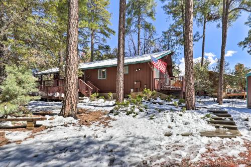Deck with Wooded Views Rustic-Chic Prescott Cabin!, Prescott (zdjęcie 9)