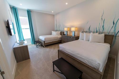 Luxury Bear's Den Home near Disney! Resort Access & Golf View 997JN - image 9