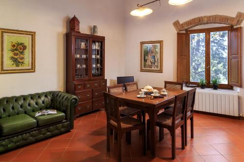 Book the Two-Bedroom Apartment Two-Bedroom Apartment