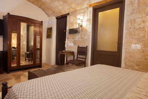 Porolithos Boutique Hotel - image 2