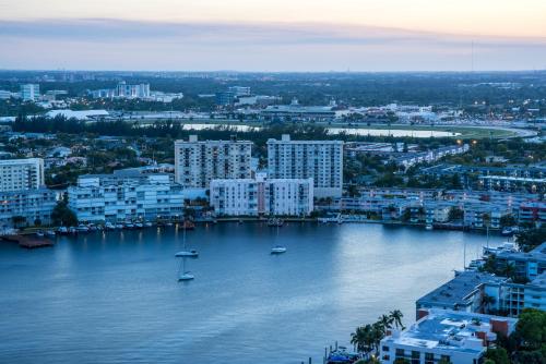 Beach Front Premium Two Bedroom Condo - image 9