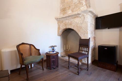 Porolithos Boutique Hotel - image 14