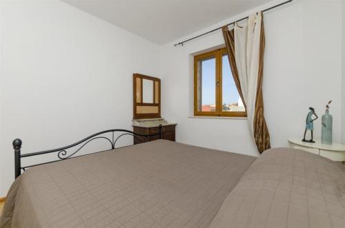 Apartments Lemar - parking & grill - image 5