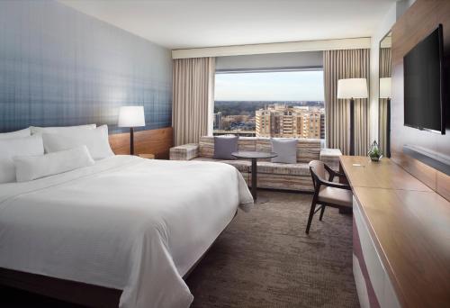 Deluxe, Guest room, 1 King, High floor