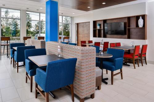 Holiday Inn Express & Suites - Siloam Springs, an IHG Hotel