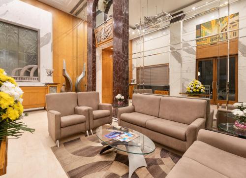 Sarovar Portico Kalupur Ahmedabad - 로비
