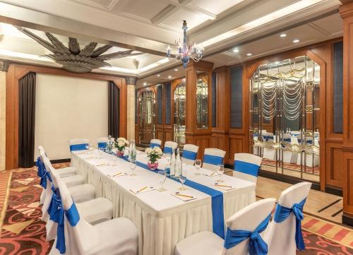 Sarovar Portico Kalupur Ahmedabad - 비즈니스 센터