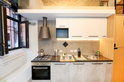 Unique split level Loft in Trastevere - image 5