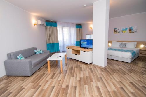 Nevis Resort & Aqua Park - All Inclusive – Sunny Beach, WY