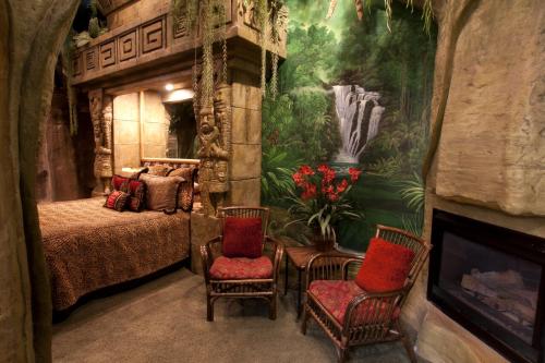 Black Swan Inn Luxurious Theme Rooms