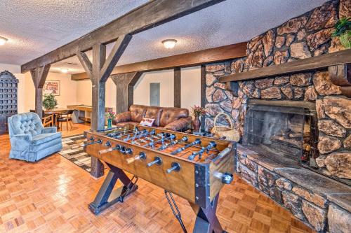 Modern Mtn Condo Game Room BBQ Fireplaces! - main image