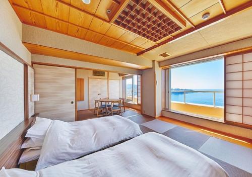 Deluxe Triple Room with Sea View